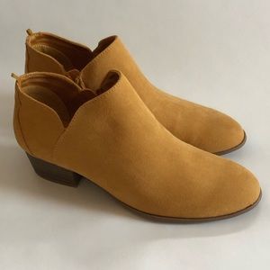Old Navy faux suede booties